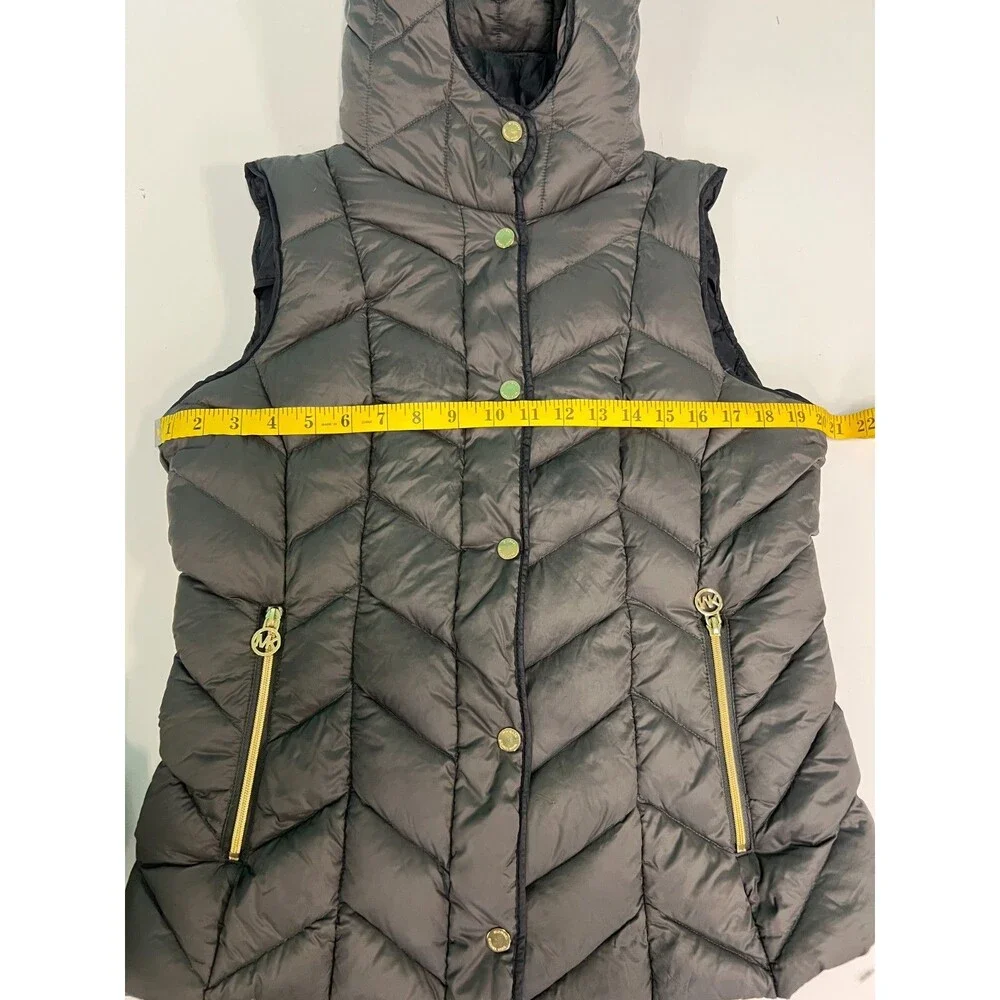 Michael Kors Women’s Medium Black Ultra Lightweight Down Puffer Vest Zip